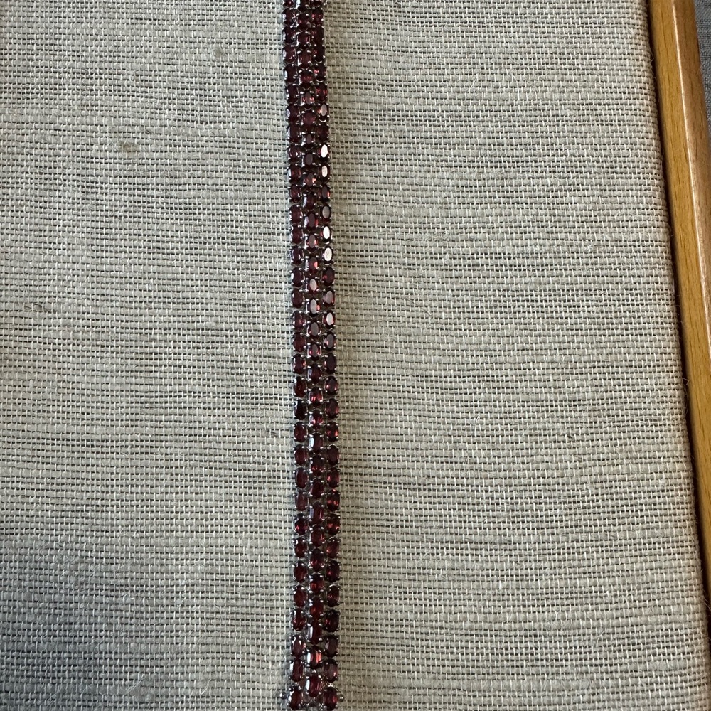 Elegant Vintage Sterling 925 Silver & Garnet Bracelet 7 1/2 inches long